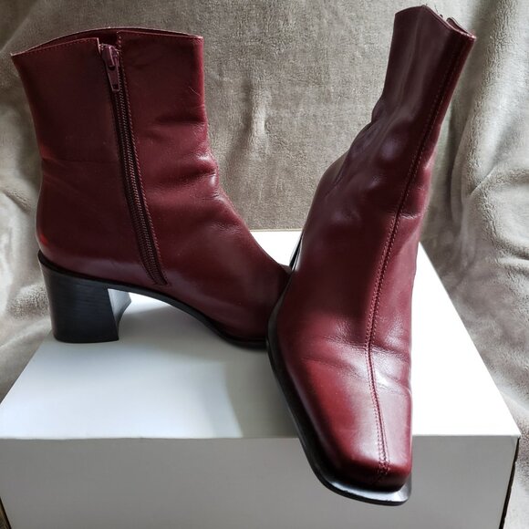 EUC - Artura Chiang Red Wine Ankle Boots (7.5 M) - Picture 1 of 9